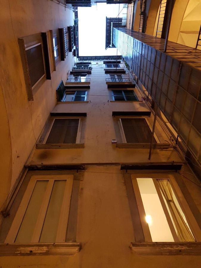 61 Piazza Cavour * Neapel
